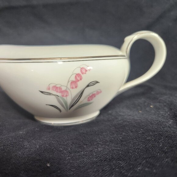 Noritake Lily of Valley creamer - Picture 2 of 8